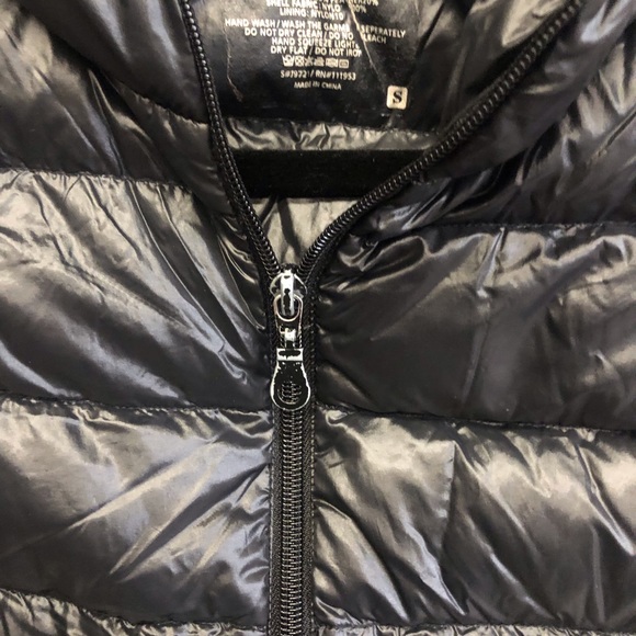 Active Basic Puffer Vest Black Size Small - Picture 4 of 4